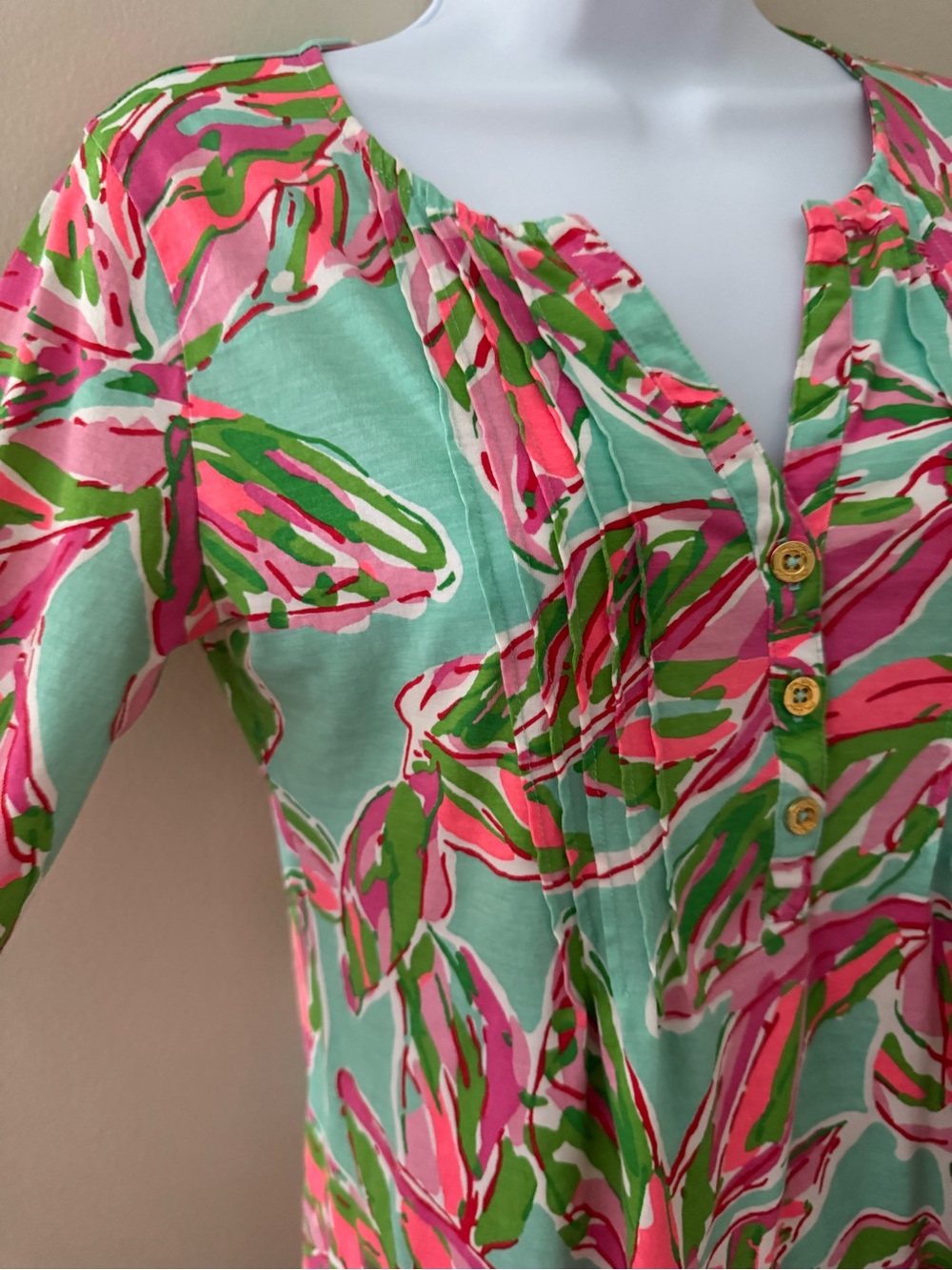 Lilly Pulitzer Dorothy “In the Vias” Print Henley Size Small 100% Pima Cotton - Picture 3 of 10